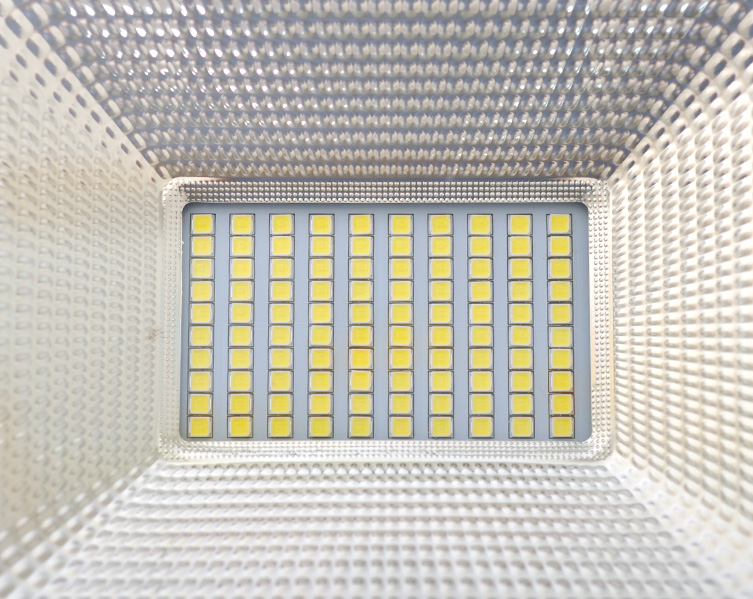 Europe style for 15w Led Track Light -
LED Flood Light-RS PJ 100 SMD – Ristar detail pictures