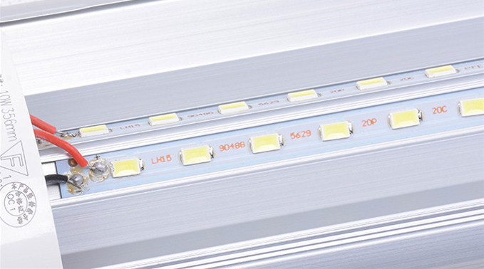 Best quality Ip65 150w Led Flood Light -
LED Fluorescent Light-Aluminum – Ristar detail pictures
